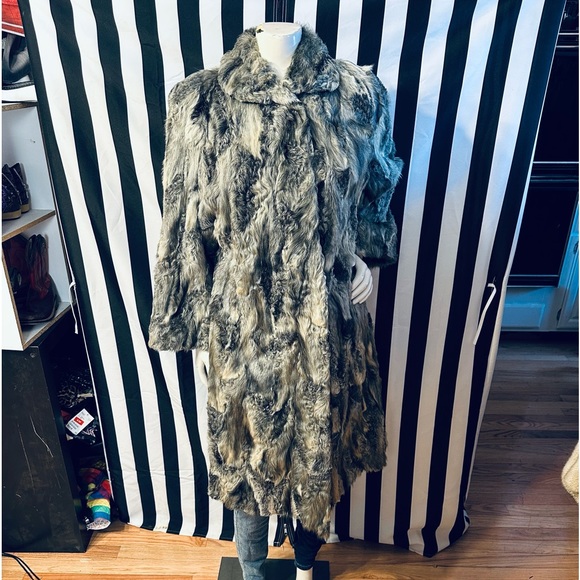 Donaldson’s of Minneapolis Vintage Full Length Gray Curly Goat Fur Coat - Picture 2 of 10